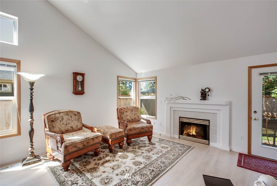 4708 Northeast 18th Place, Unit A Renton, WA 98059 - Photo 9 of 18