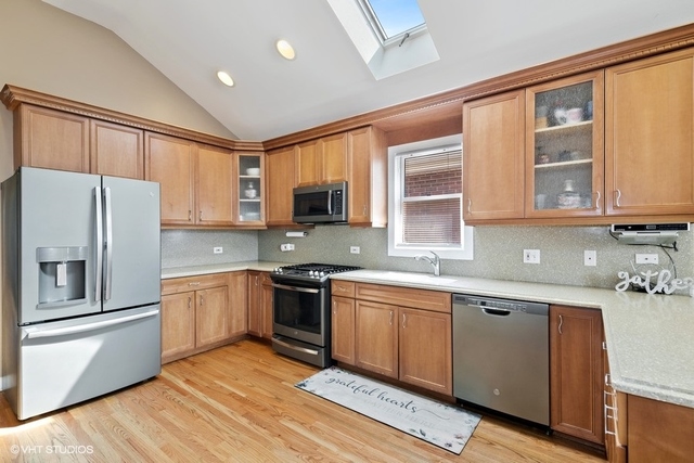 2931 North Rutherford Avenue Chicago, IL 60634 - Photo 6 of 16