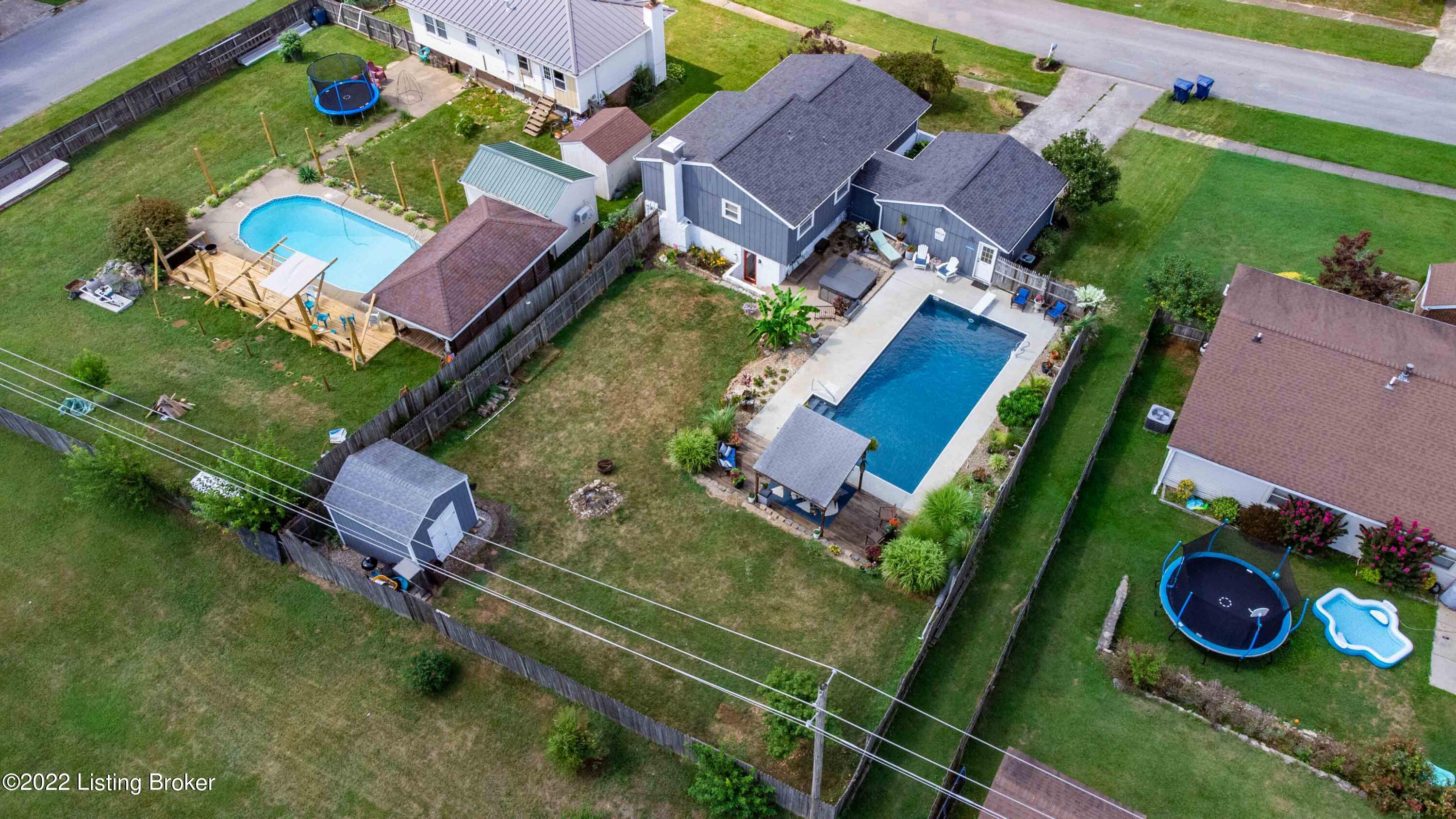 7402 Bluffington Road Louisville, KY 40291 - Photo 56 of 62 7402-Bluffington-Rd_068