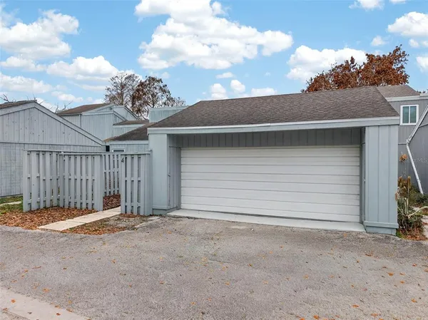 $219,000 | 1502 Buckeye Road Northeast, Unit 4, Winter Haven, FL 33881