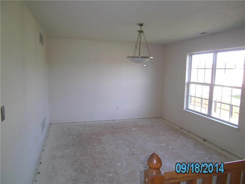 10882 Ravelle Road Indianapolis, IN 46234 - Photo 5 of 11 Gallery Image 5