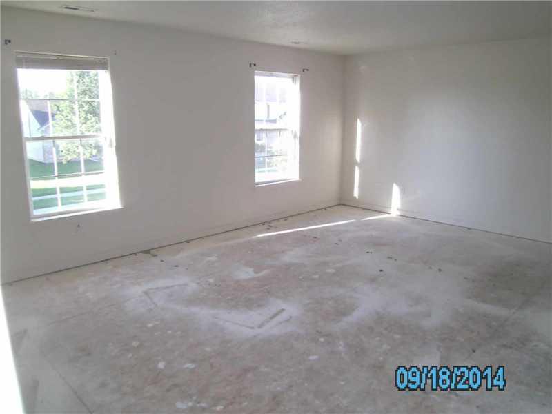 10882 Ravelle Road Indianapolis, IN 46234 - Photo 6 of 11 Gallery Image 6