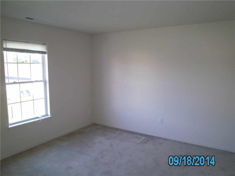 10882 Ravelle Road Indianapolis, IN 46234 - Photo 9 of 11 Gallery Image 9