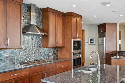 $4,000,000 | 3344 Peachtree Road Northeast, Unit 4102, Atlanta, GA 30326