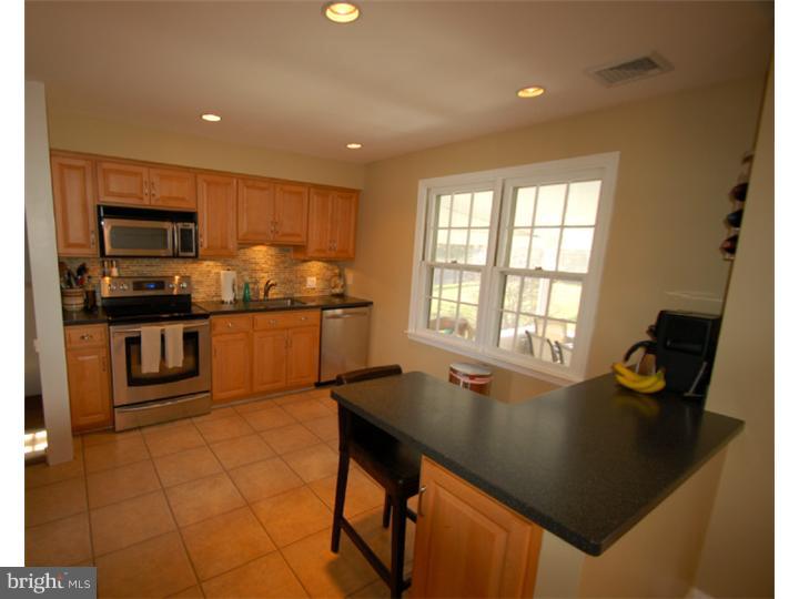 18 Sandown Road Audubon, PA 19403 - Photo 10 of 25 Gallery Image 10