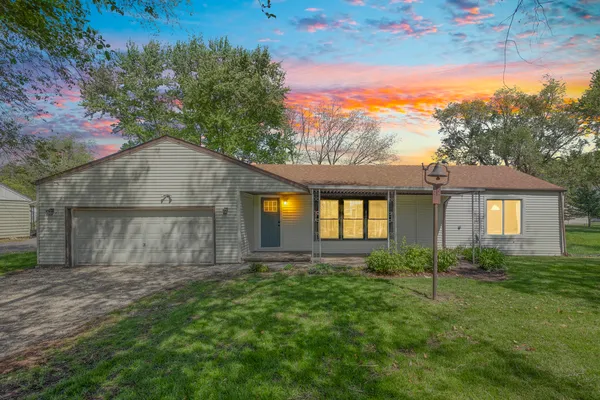 $189,900 | 118 East Bower Street, Oreana, IL 62554