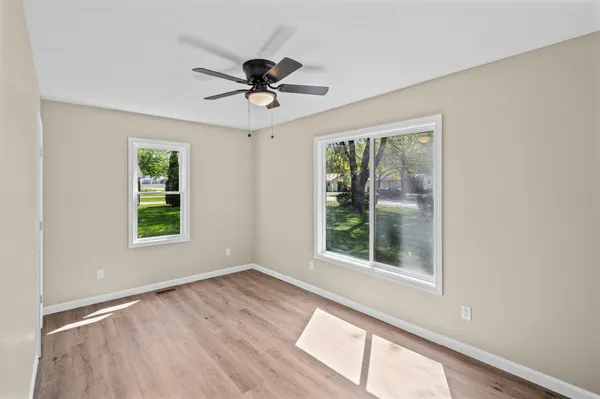 $189,900 | 118 East Bower Street, Oreana, IL 62554