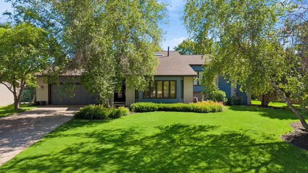 $824,900 | 7966 Island Road, Eden Prairie, MN 55347