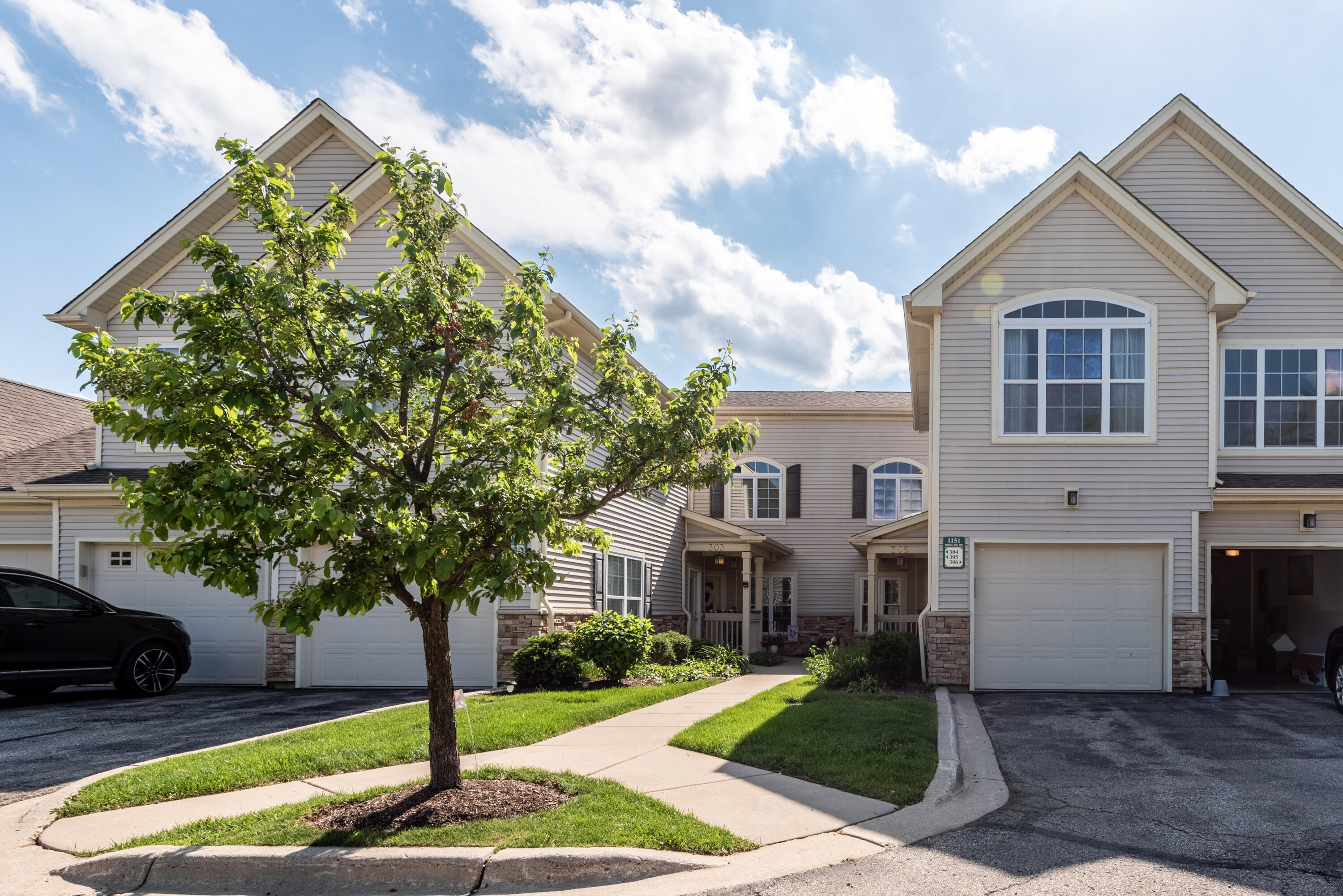 1151_Townline_305-32