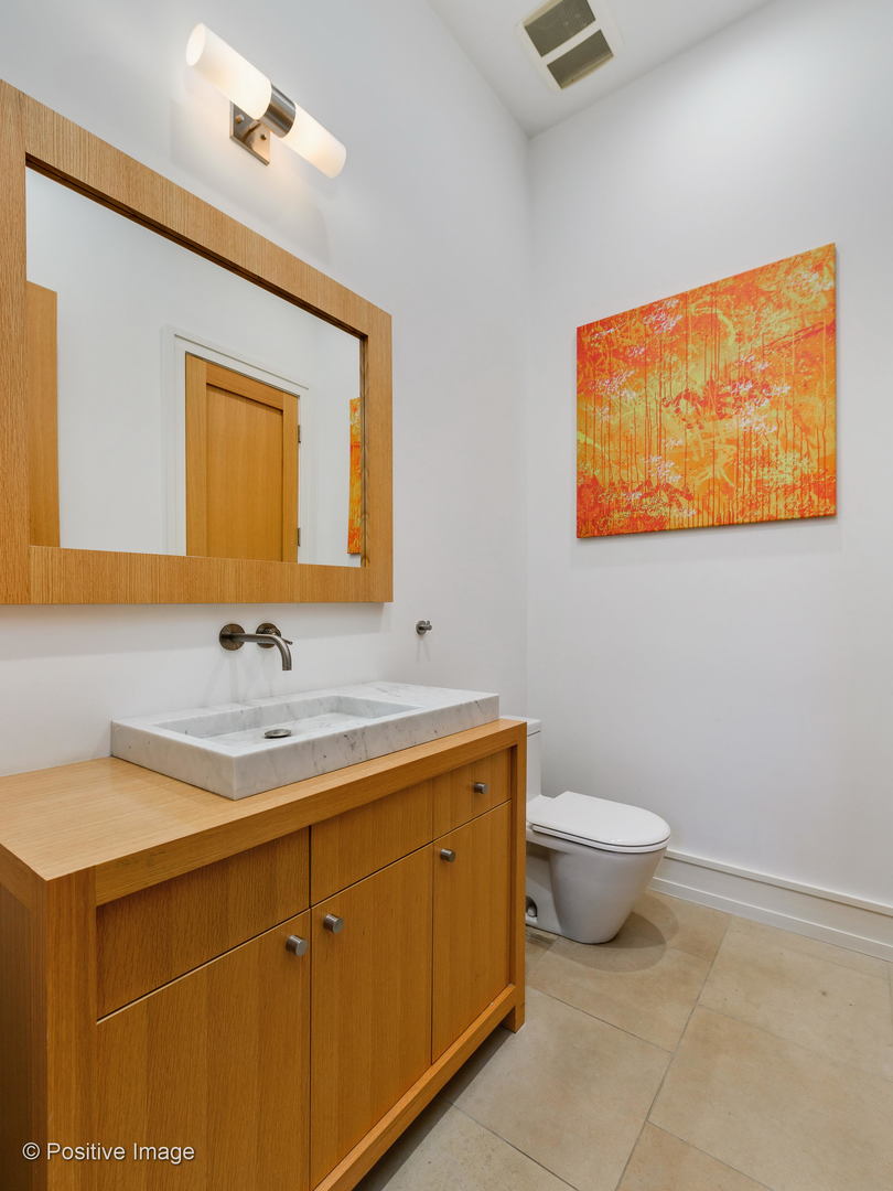 1302 West Erie Street Chicago, IL 60642 - Photo 25 of 28