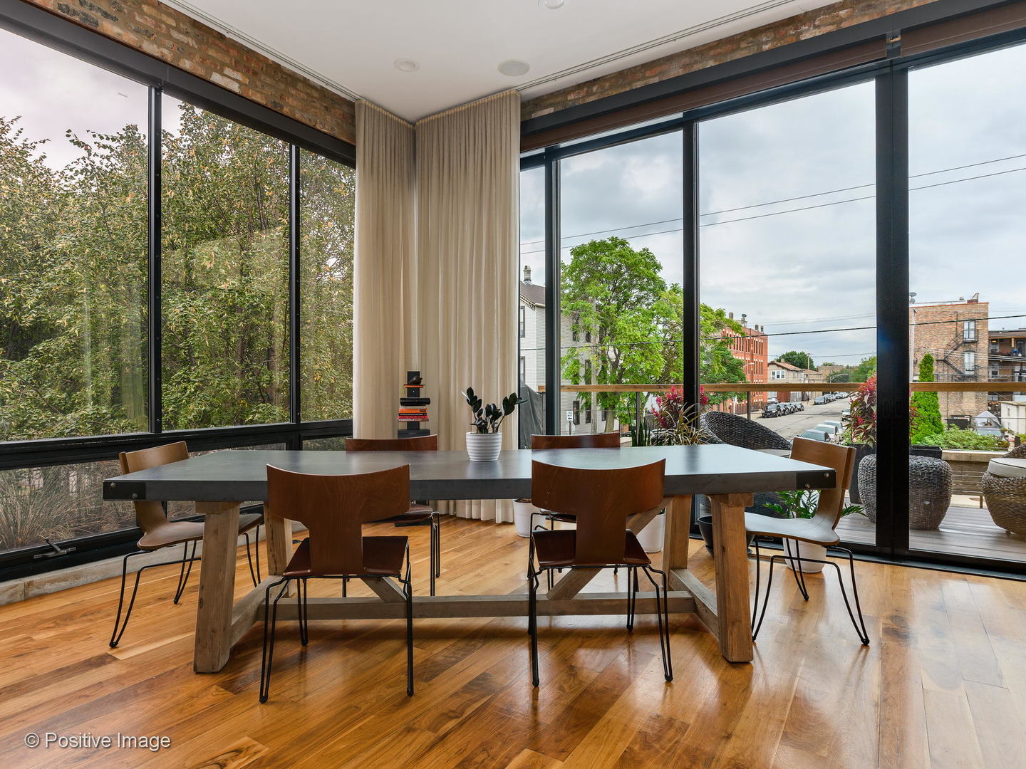 1302 West Erie Street Chicago, IL 60642 - Photo 5 of 28