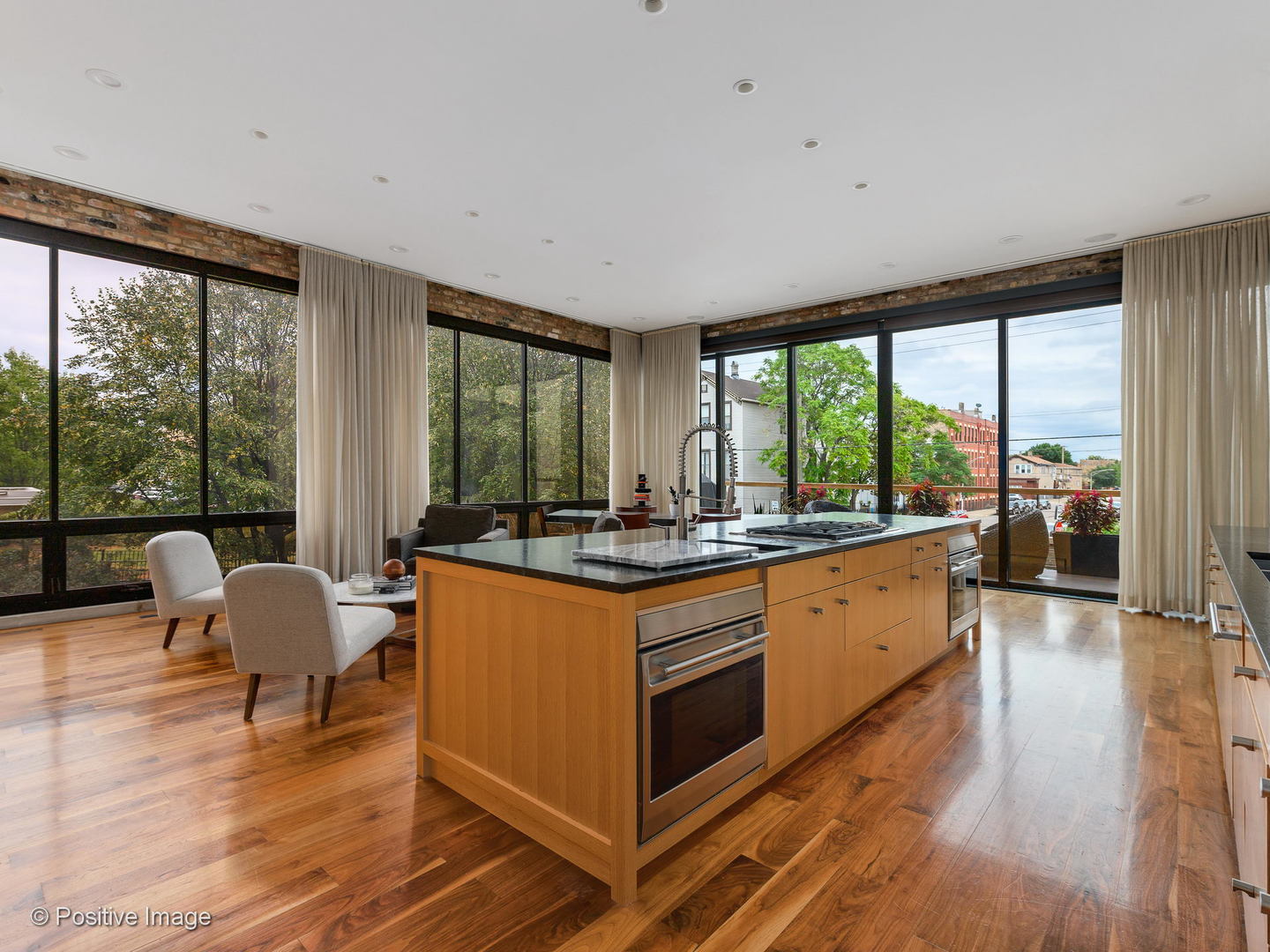 1302 West Erie Street Chicago, IL 60642 - Photo 8 of 28