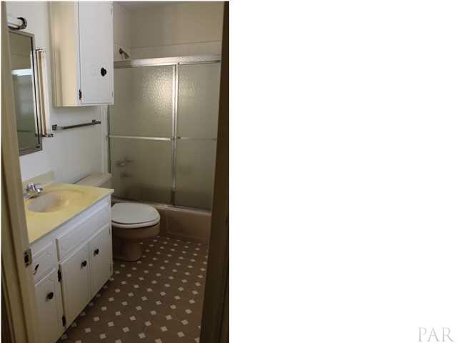 7377 Chesterfield Road Pensacola, FL 32506 - Photo 18 of 25 master bath room