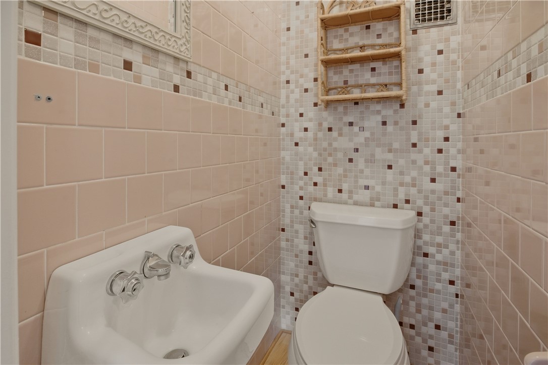 8 Fort Hill Road Bristol, RI 02809 - Photo 26 of 46 Gallery Image 26