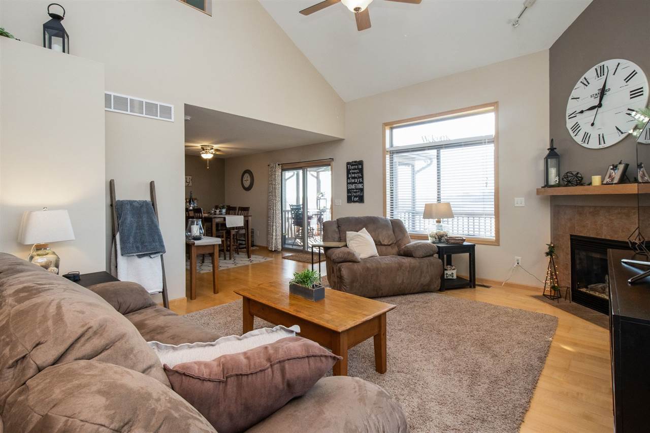 272 South Park Ridge Road North Liberty, IA 52317 - Photo 4 of 27 Gallery Image 4