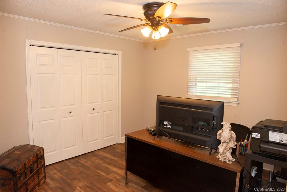 8585 Castor Road Salisbury, NC 28146 - Photo 39 of 39 a living room with furniture