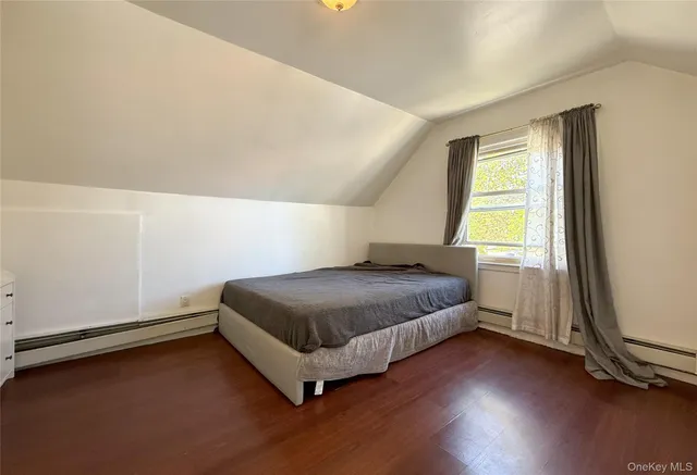 $1,498,000 | 190-05 48th Avenue | Auburndale