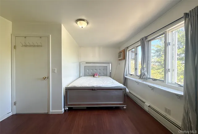 $1,498,000 | 190-05 48th Avenue | Auburndale