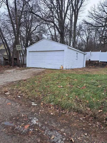 $94,900 | 801 41st Street, Rock Island, IL 61201