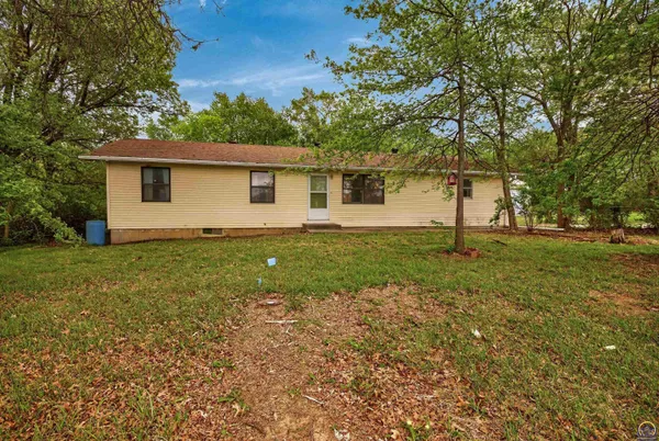 $249,000 | 17596 Highway 75, Mayetta, KS 66509