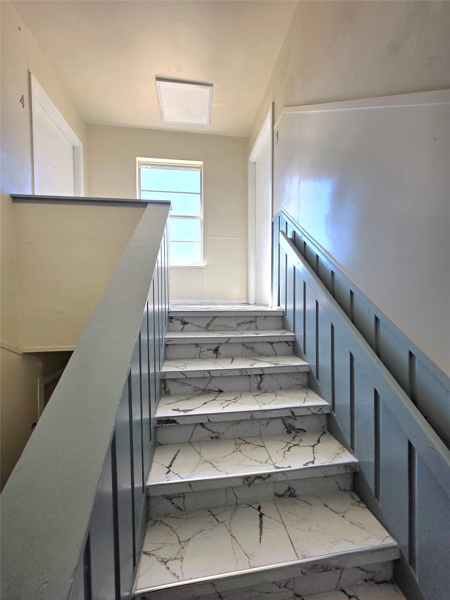 805 Sissom Road Killeen, TX 76541 - Photo 8 of 35 Staircase with marble finish flooring