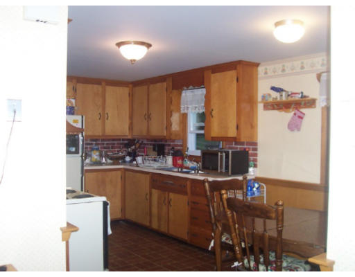 129 Main Street Rutland, MA 01543 - Photo 6 of 10