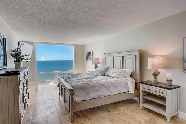 $11,950 | 2425 Gulf Of Mexico Drive, Unit 14B, Longboat Key, FL 34228