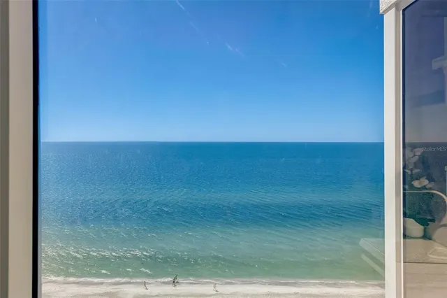$11,950 | 2425 Gulf Of Mexico Drive, Unit 14B, Longboat Key, FL 34228