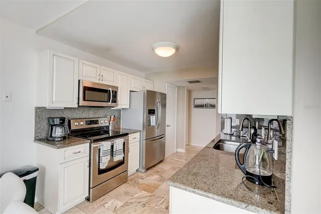 $11,950 | 2425 Gulf Of Mexico Drive, Unit 14B, Longboat Key, FL 34228