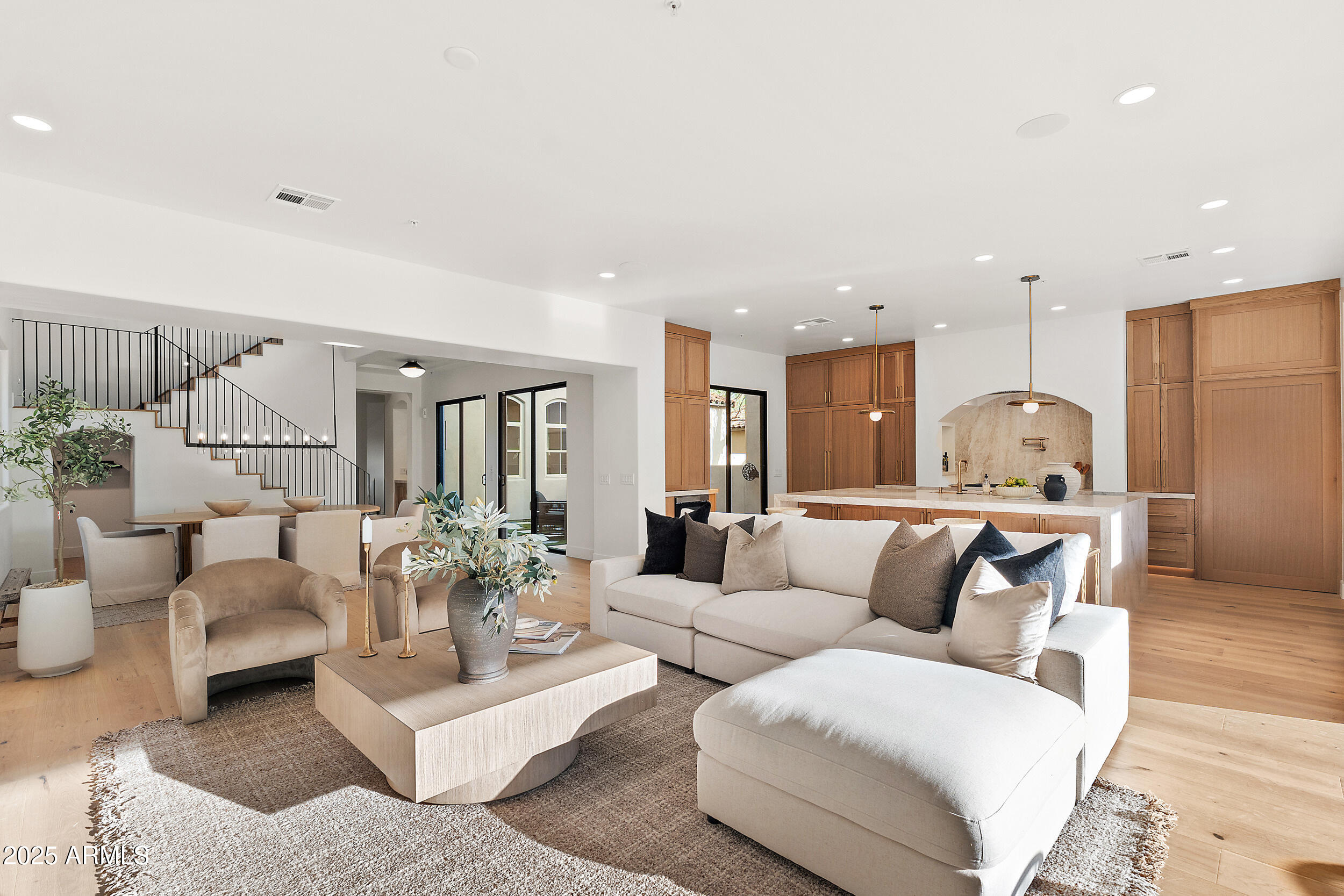 9087 East Mountain Spring Road Scottsdale, AZ 85255 - Photo 9 of 48 XLiving 2