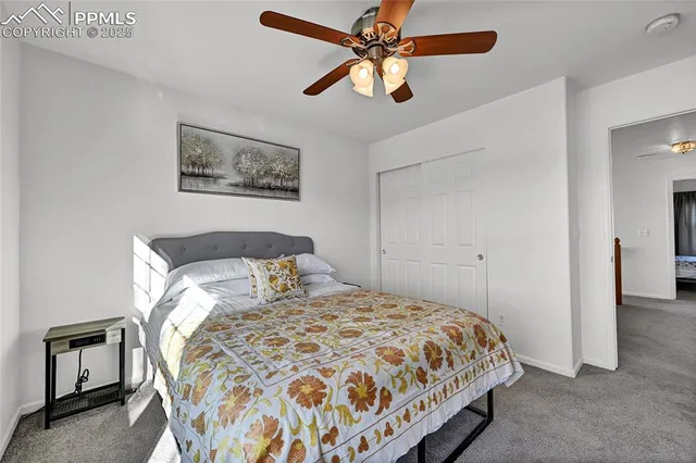 a view of a workspace with furniture