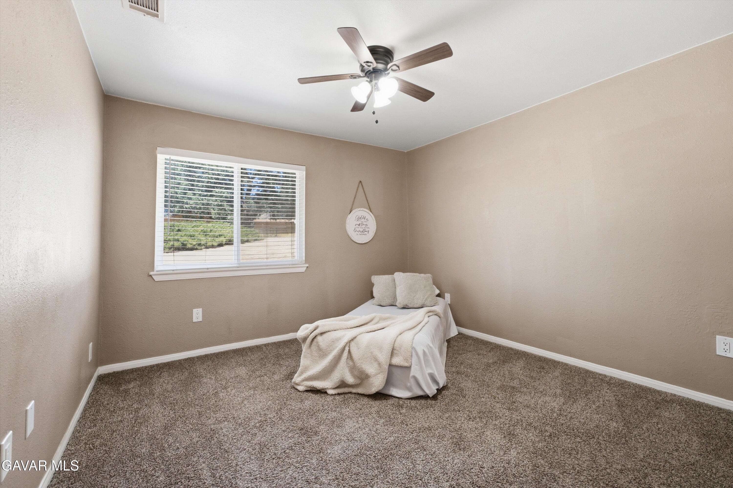 26720 Sutter Court Tehachapi, CA 93561 - Photo 13 of 36 12-JYP09599