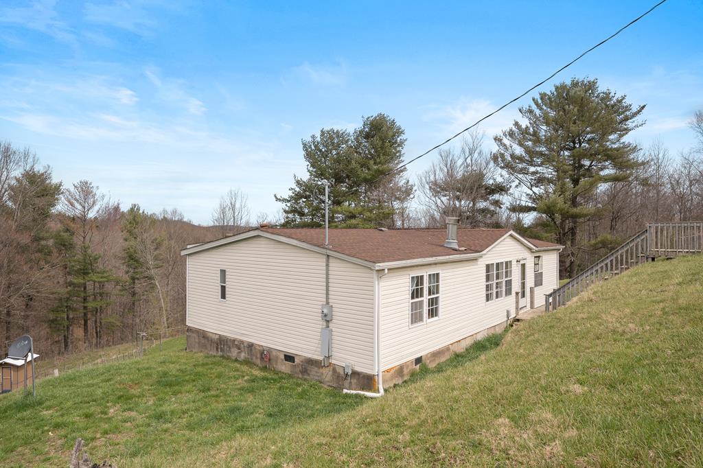 155 Reed Hill Road Northwest Floyd, VA 24091 - Photo 1 of 51 Gallery Image 1