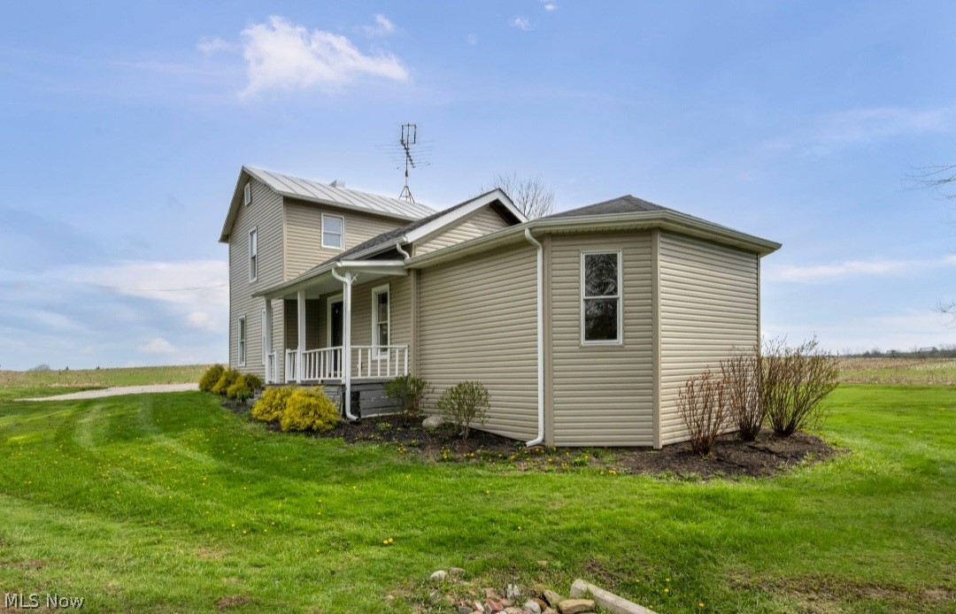 15593 Franchester Road Burbank, OH 44214 - Photo 3 of 16