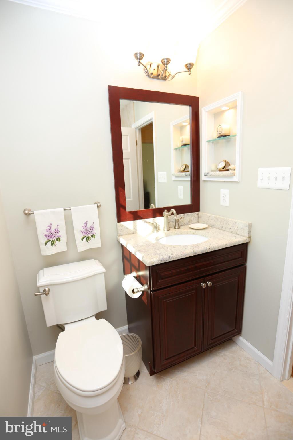 2806 Bree Hill Road Oakton, VA 22124 - Photo 15 of 30 Bath