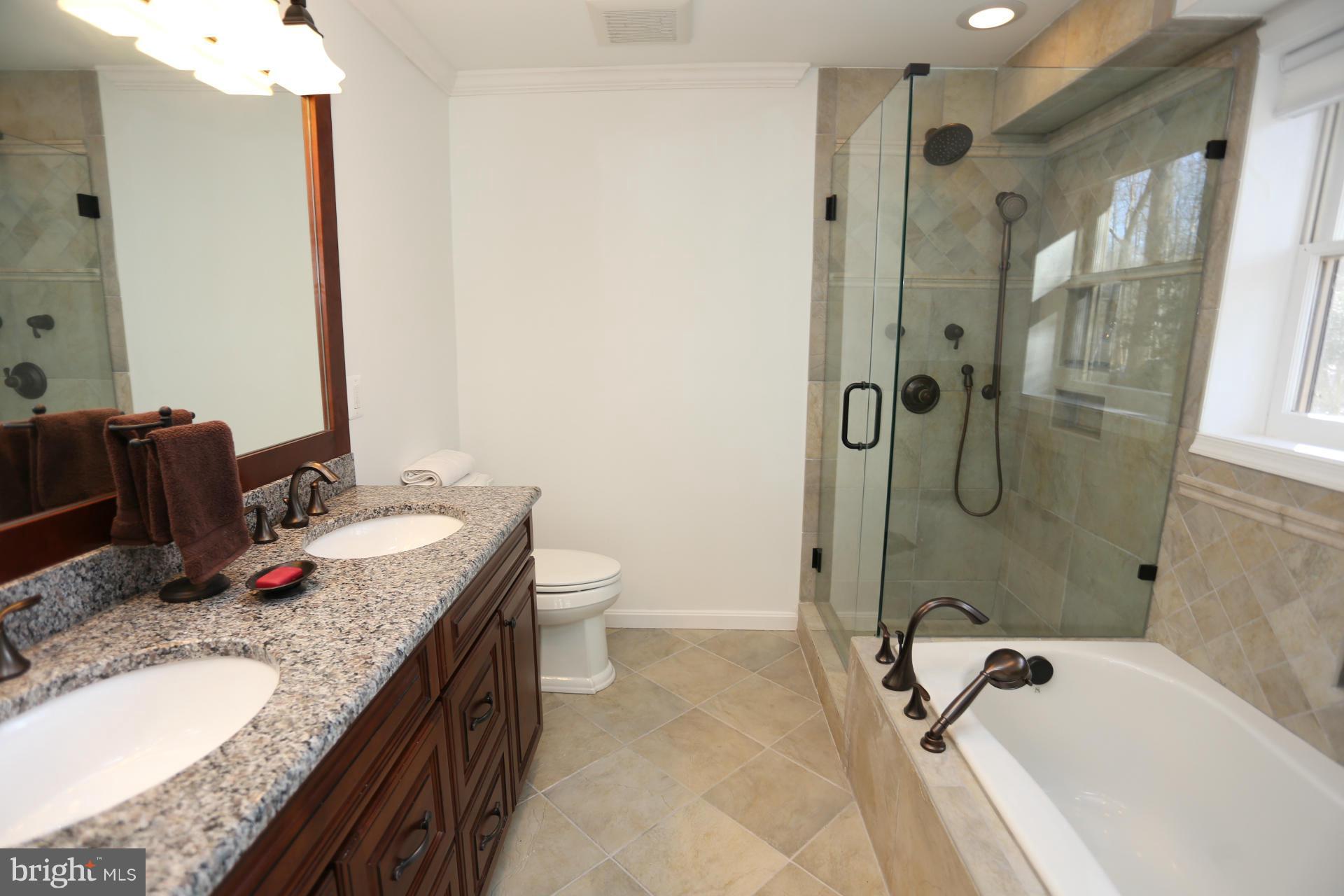 2806 Bree Hill Road Oakton, VA 22124 - Photo 22 of 30 Bath