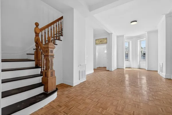 $3,099 | 701 Bergen Avenue, Jersey City, NJ 07306