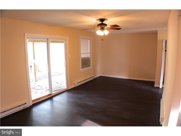159 Hampshire Road Sicklerville, NJ 08081 - Photo 5 of 11 Gallery Image 5