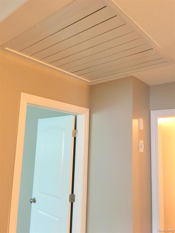 30015 High Valley Road Farmington Hills, MI 48331 - Photo 16 of 25