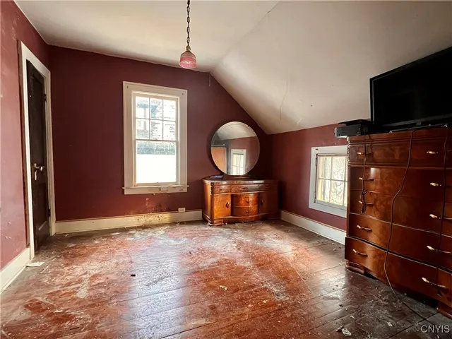 $79,900 | 141 Charmouth Drive, Syracuse, NY 13207