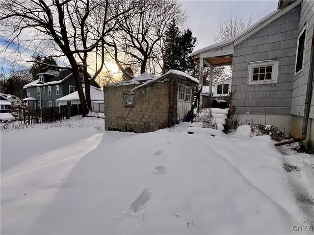 $79,900 | 141 Charmouth Drive, Syracuse, NY 13207