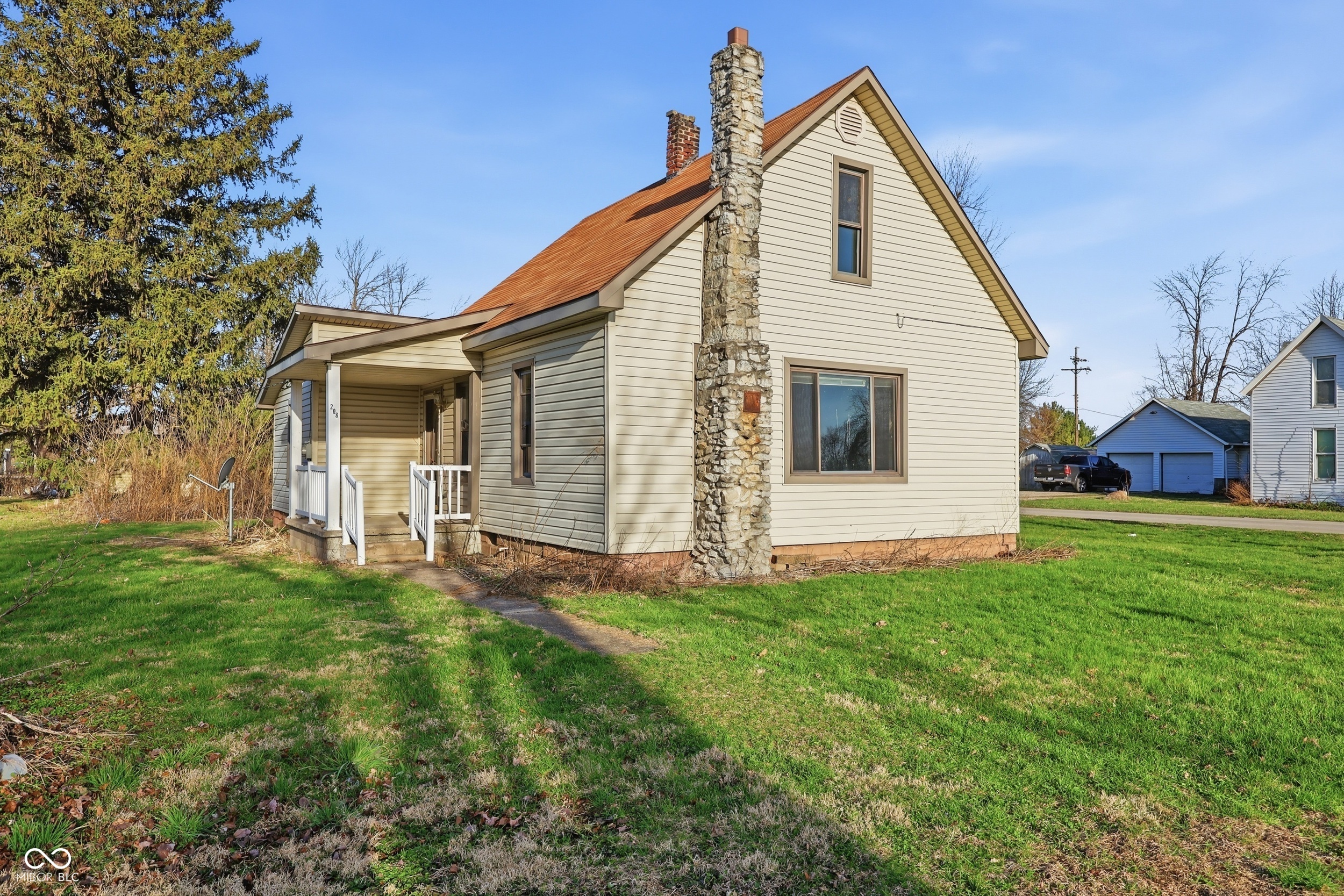 208 North Main Street Kempton, IN 46049 - Photo 1 of 16
