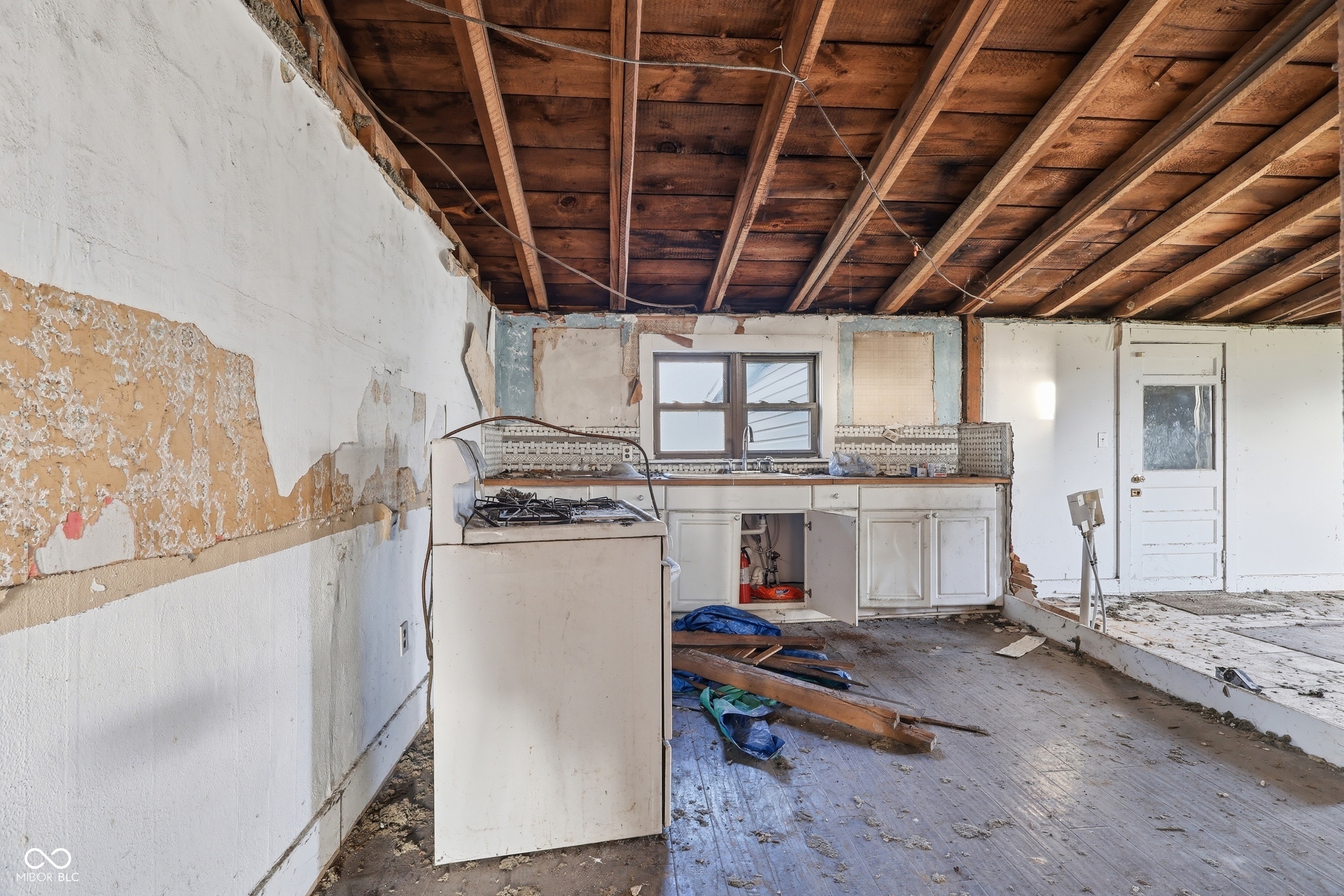 208 North Main Street Kempton, IN 46049 - Photo 7 of 16