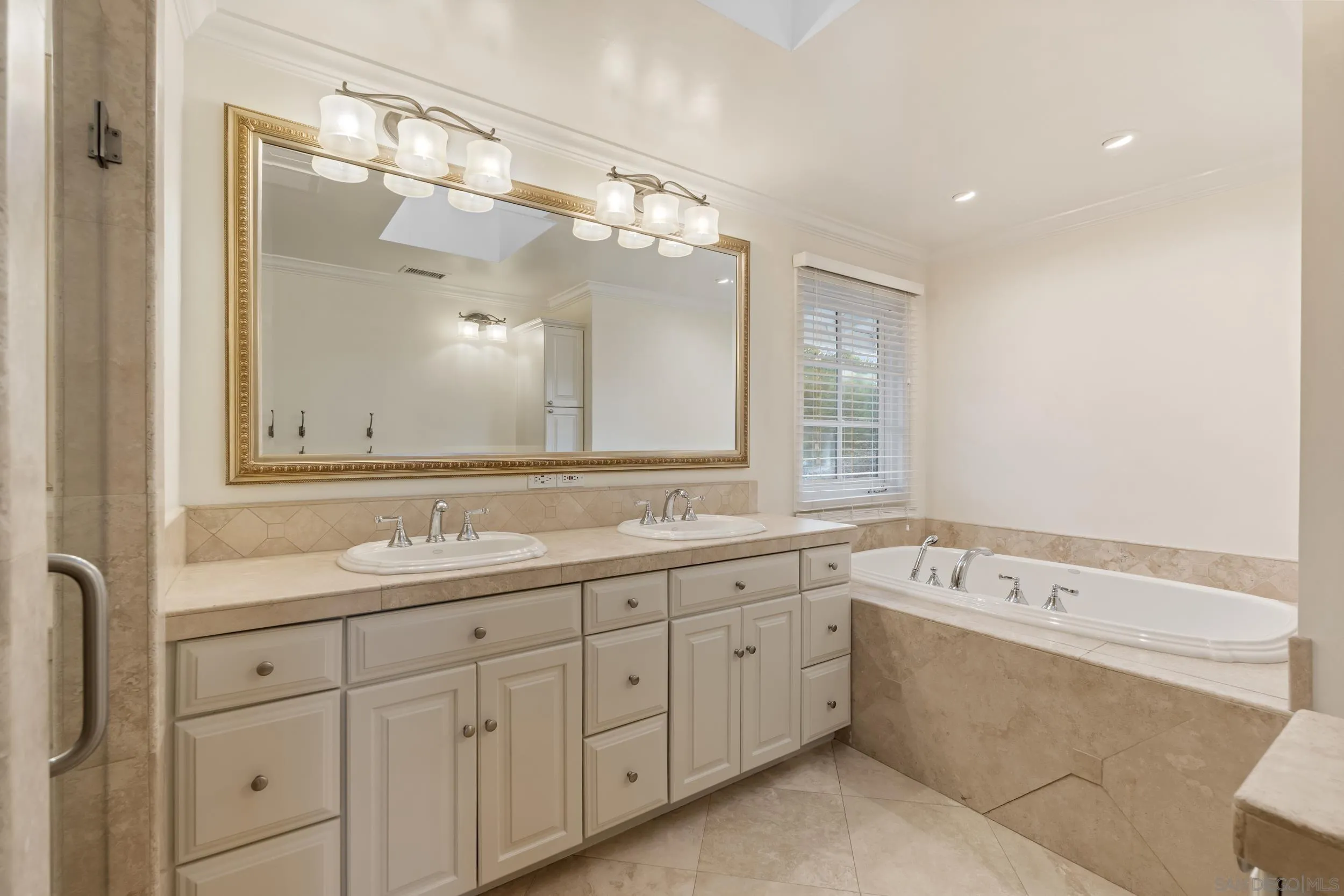 16551 Zumaque Street Rancho Santa Fe, CA 92067 - Photo 20 of 58 Primary Bath/Spa