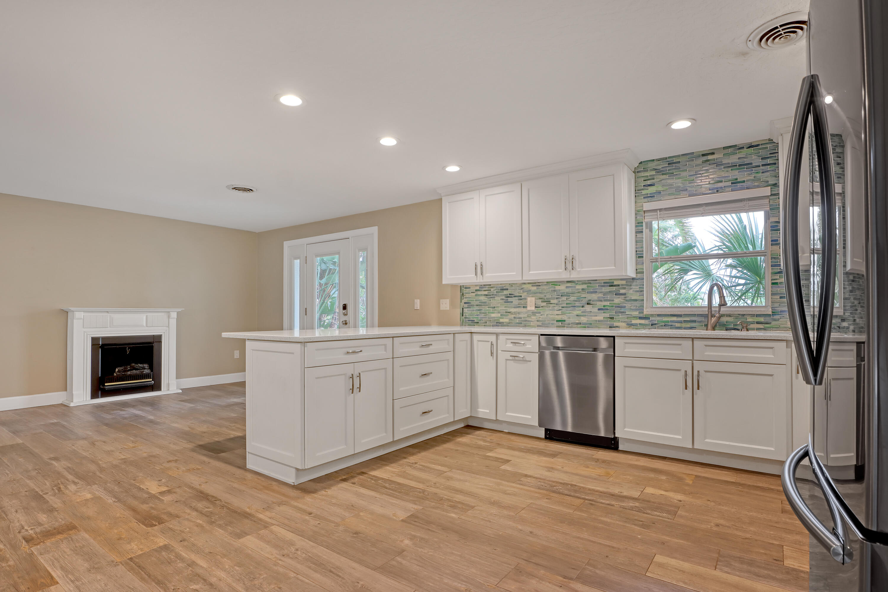 355 Brewster Road Indialantic, FL 32903 - Photo 13 of 47 90- Kitchen