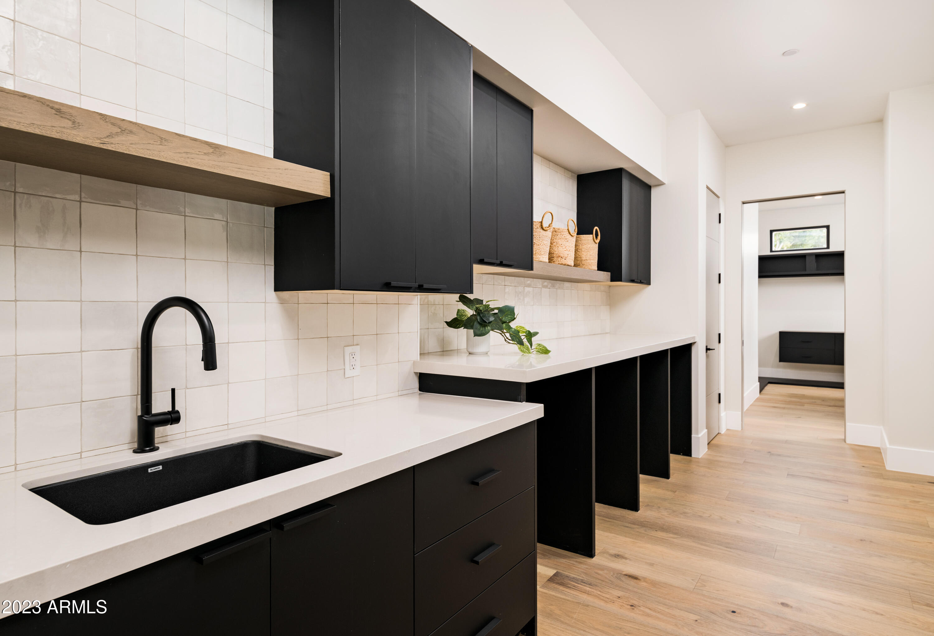 3944 East Roma Avenue Phoenix, AZ 85018 - Photo 23 of 30 Laundry Room