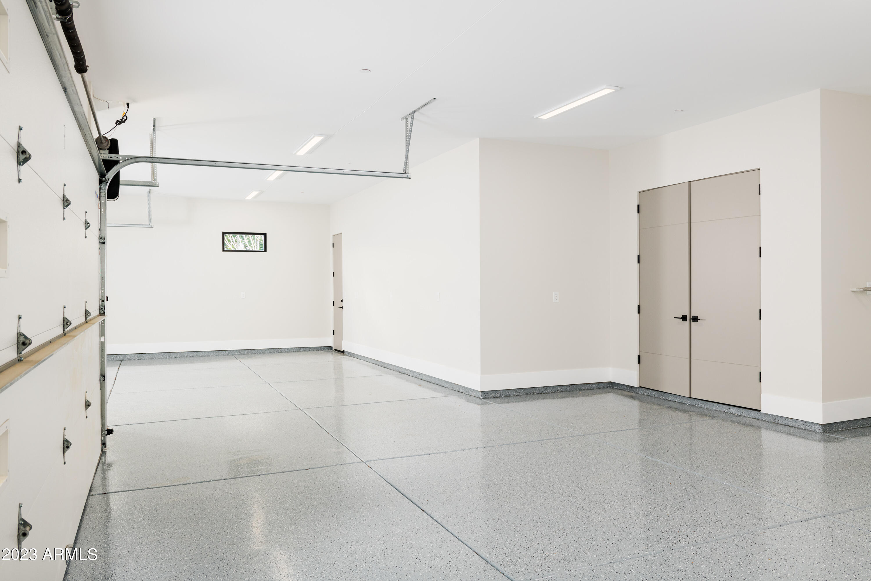 3944 East Roma Avenue Phoenix, AZ 85018 - Photo 26 of 30 Garage