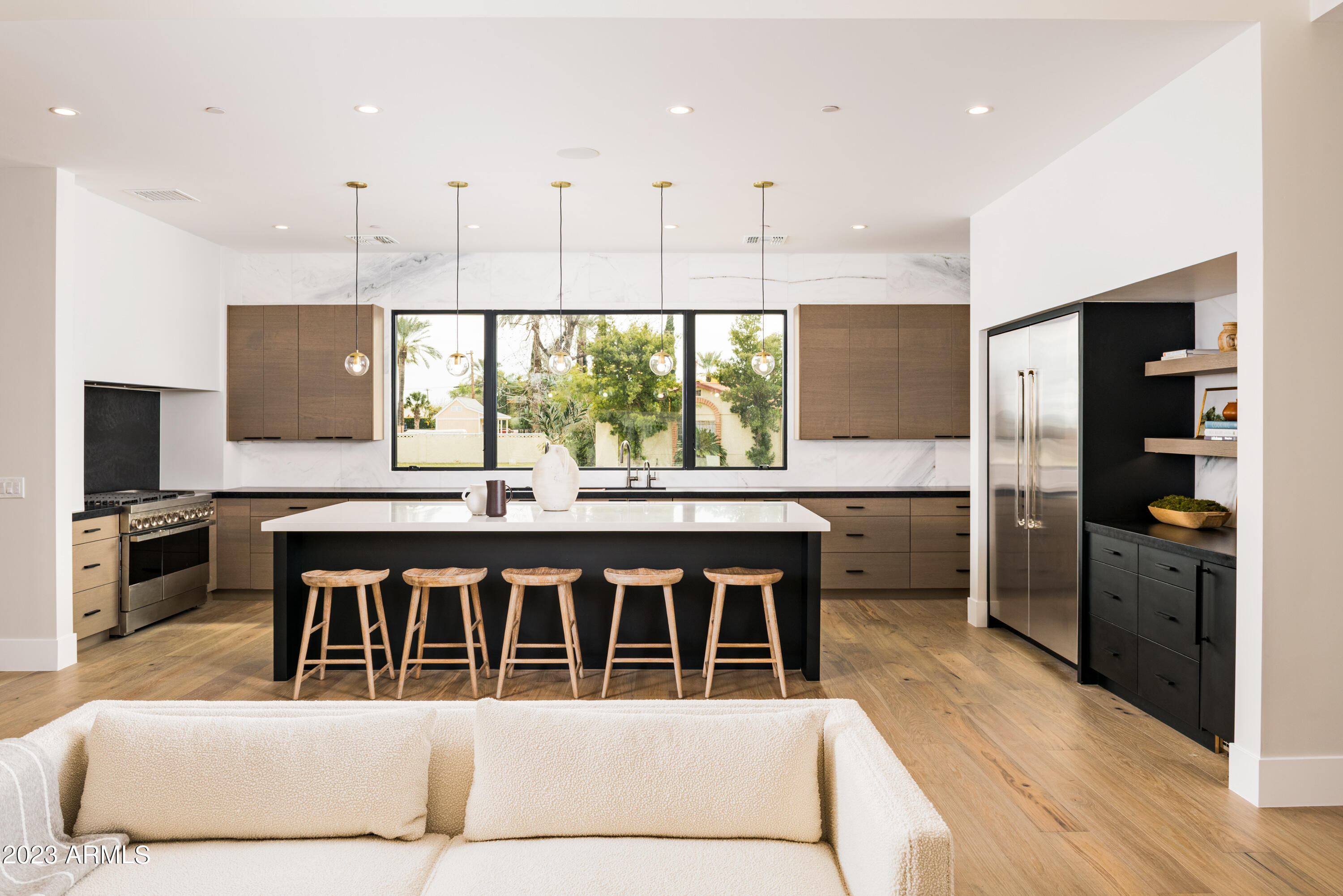3944 East Roma Avenue Phoenix, AZ 85018 - Photo 8 of 30 Living Room