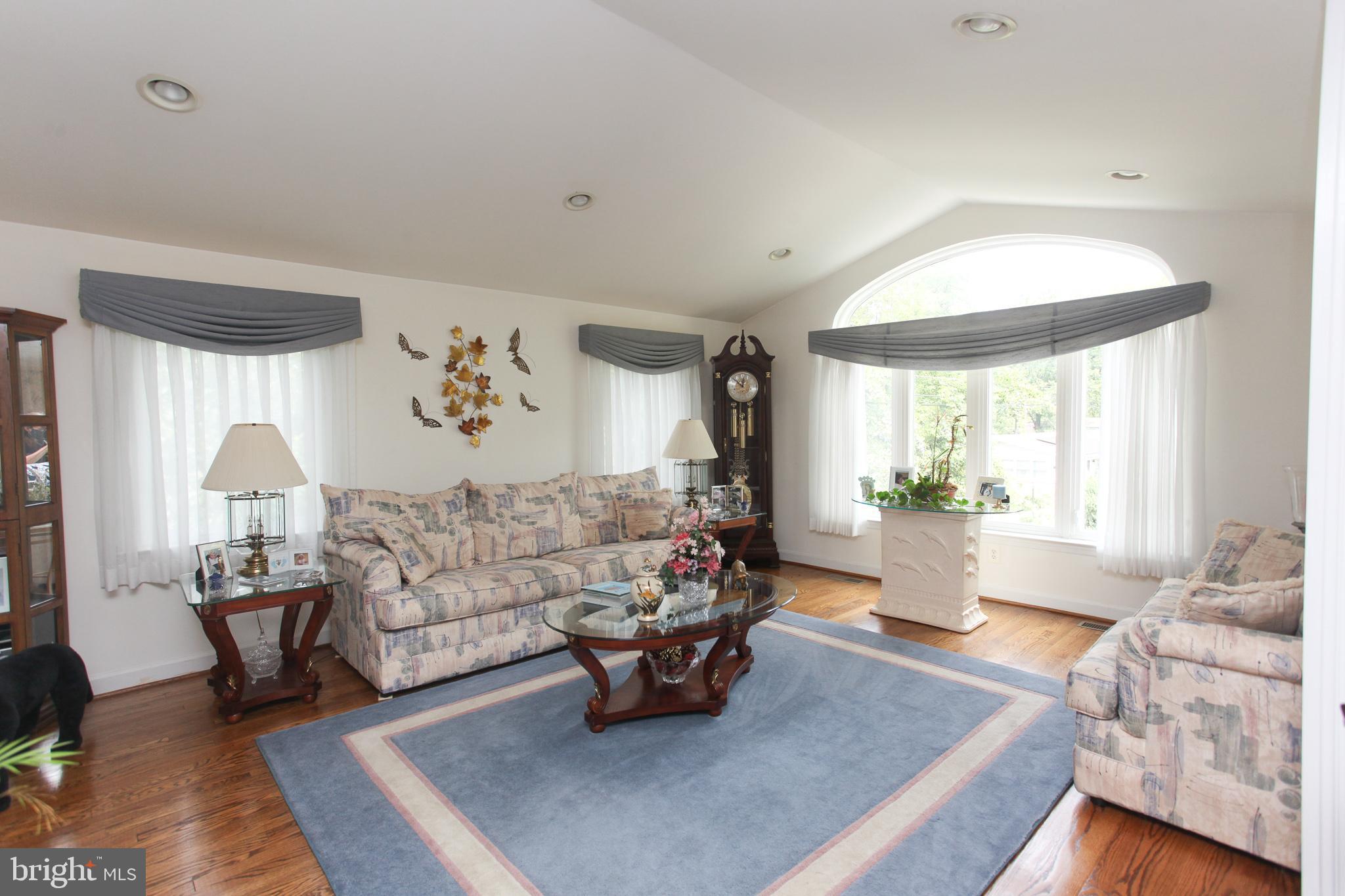 1909 Beverly Road Baltimore, MD 21228 - Photo 17 of 77