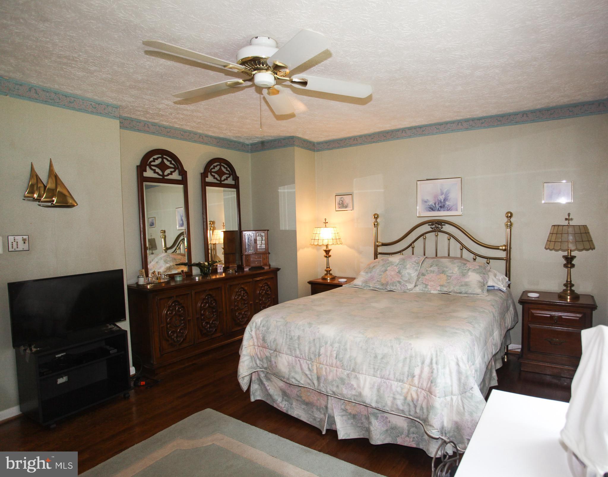 1909 Beverly Road Baltimore, MD 21228 - Photo 29 of 77